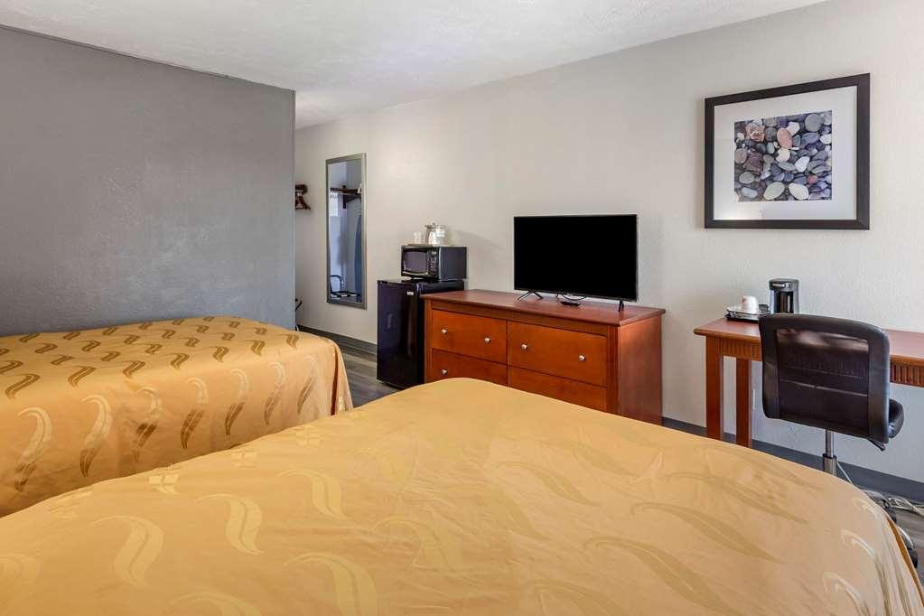 Quality Inn Fayetteville Near Fort Bragg Bilik gambar